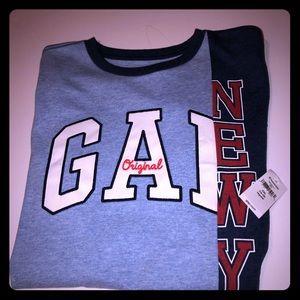 Boys short sleeve Gap NWT T-shirt 14-16 A52